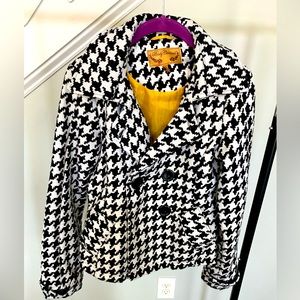 Super Cute Houndstooth Blazer- Small